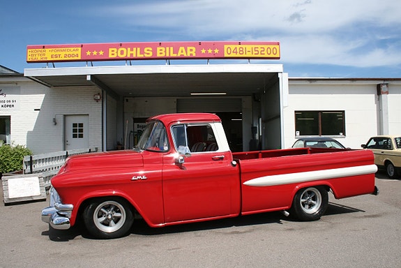 GMC 100 Stepside 11 of 24