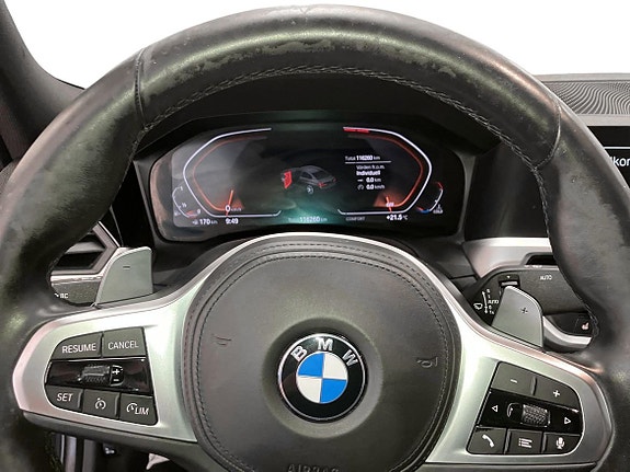 BMW 320i 8 of 17