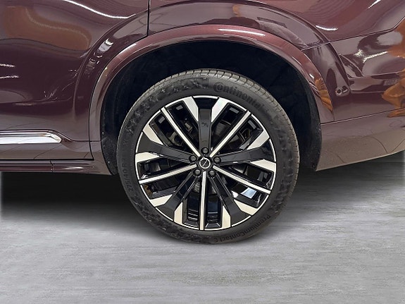 Volvo XC90 7 of 14
