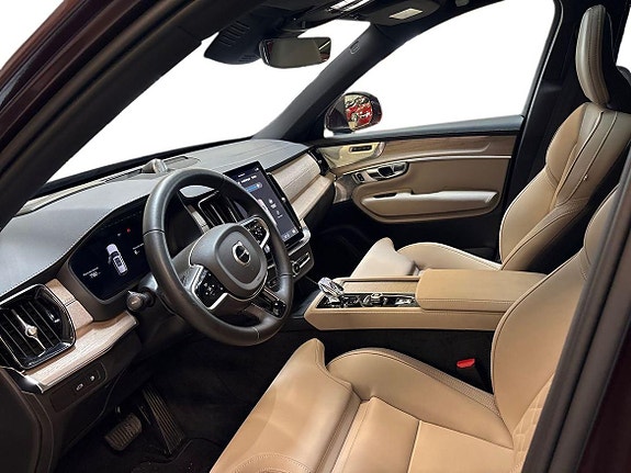 Volvo XC90 5 of 14