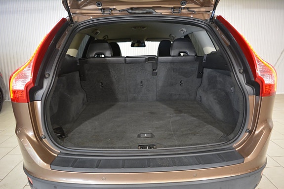 Volvo XC60 6 of 20