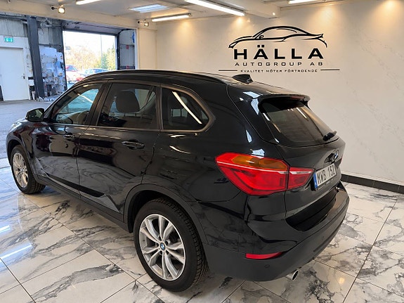 BMW X1 4 of 11