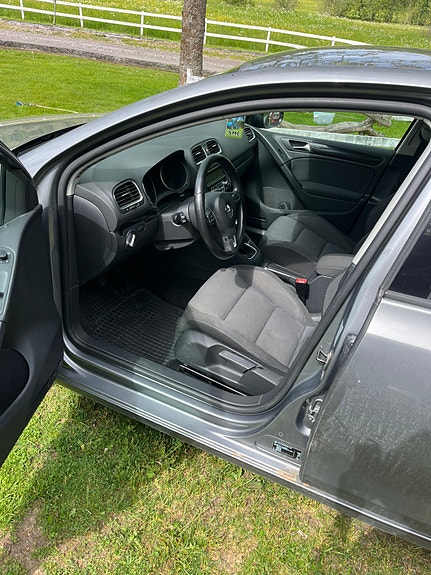 Volkswagen Golf VI 2 of 3