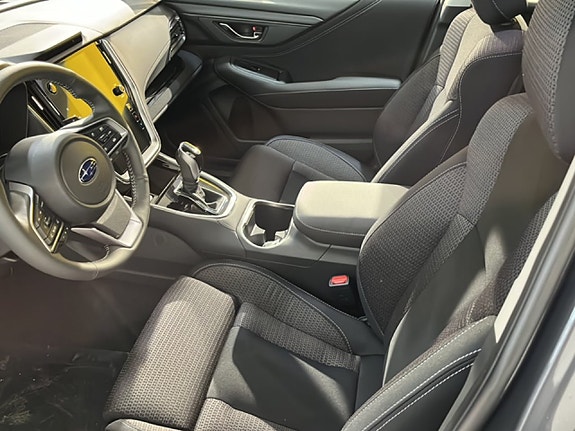 Subaru Outback 9 of 17