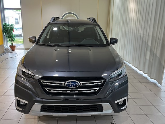 Subaru Outback 2 of 17