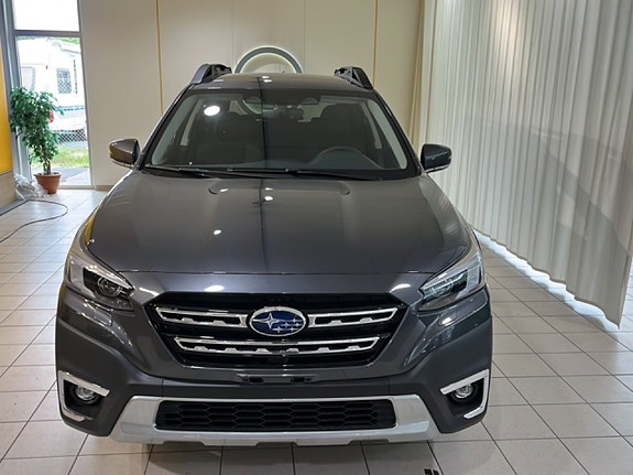 Subaru Outback 2 of 17