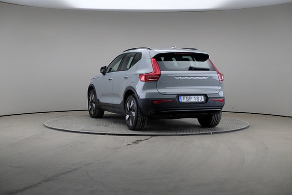 Volvo EX40 2 of 5