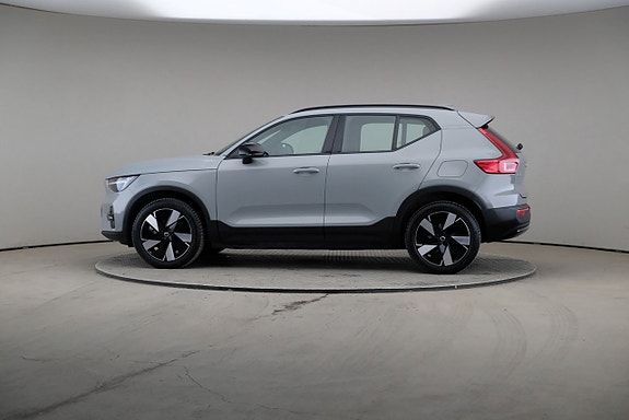 Volvo EX40 4 of 5