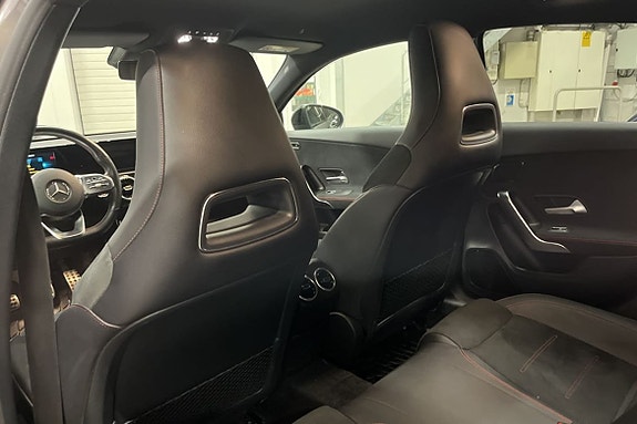 Mercedes-Benz A180 13 of 30