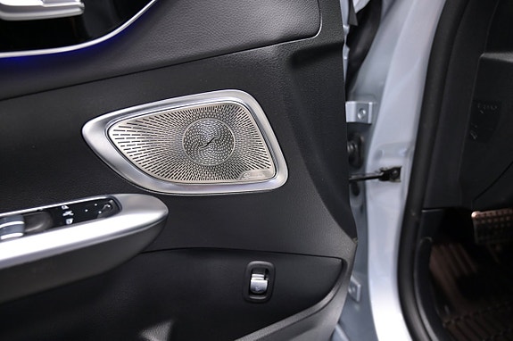 Mercedes-Benz C300 d 20 of 28