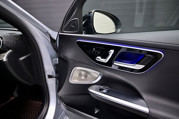 Mercedes-Benz C300 d 13 of 28
