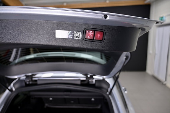 Mercedes-Benz C300 d 10 of 28