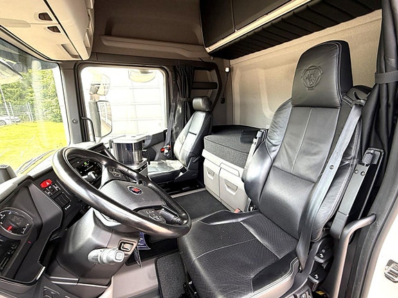 Scania R 460 A6x2NB Dragbil 6 of 8