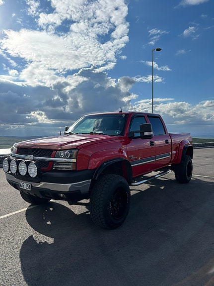 Chevrolet Silverado 2500 3 of 5