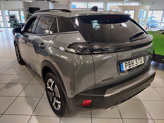 Peugeot 2008 3 of 5