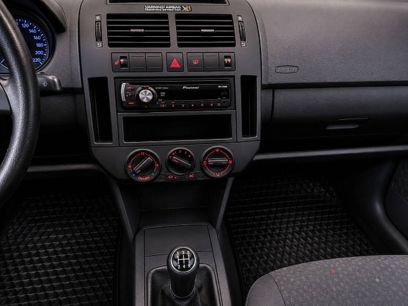 Volkswagen Polo 4 of 5