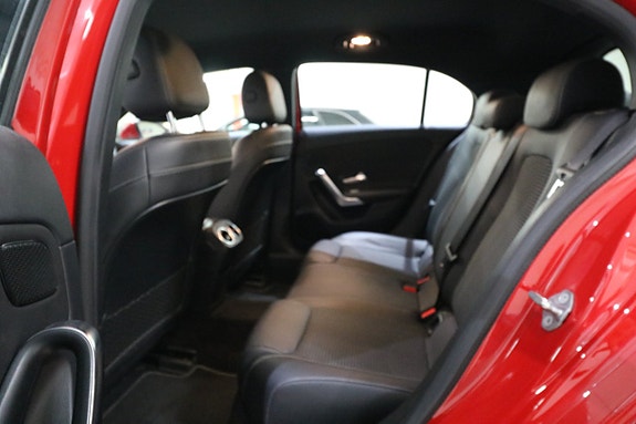Mercedes-Benz A180 12 of 18