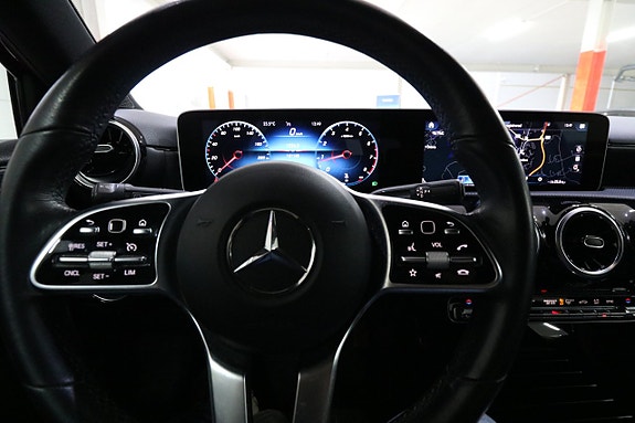 Mercedes-Benz A180 10 of 18