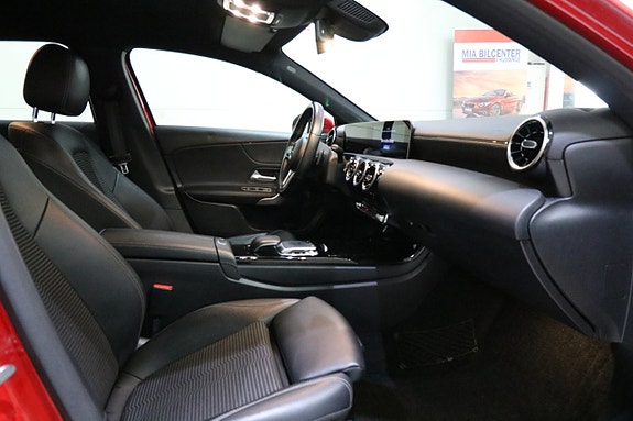 Mercedes-Benz A180 13 of 18