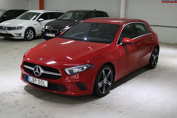 Mercedes-Benz A180 3 of 5