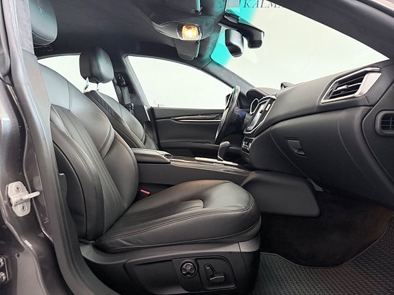 Maserati Ghibli 10 of 18