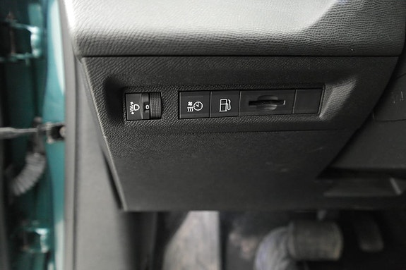 Peugeot 308 SW 16 of 21