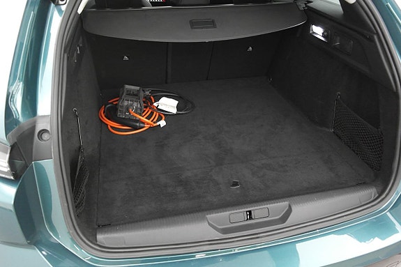 Peugeot 308 SW 21 of 21