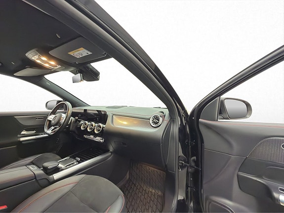 Mercedes-Benz EQA250 26 of 30