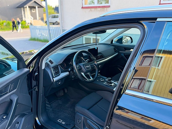 Audi Q5 9 of 14