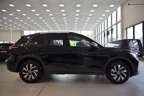 Volkswagen Tiguan 6 of 27