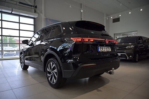 Volkswagen Tiguan 8 of 27