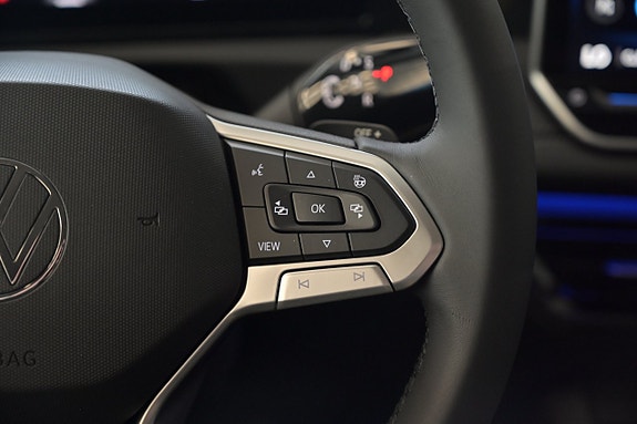 Volkswagen Tiguan 16 of 27