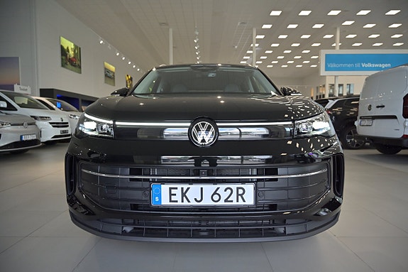 Volkswagen Tiguan 3 of 27