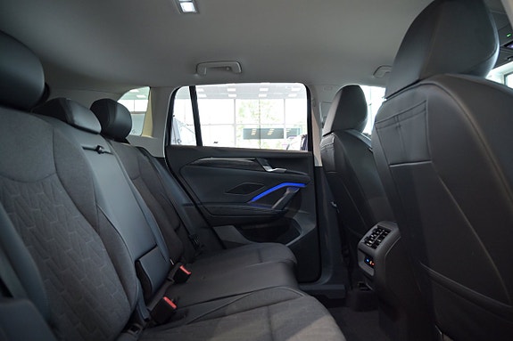Volkswagen Tiguan 24 of 27
