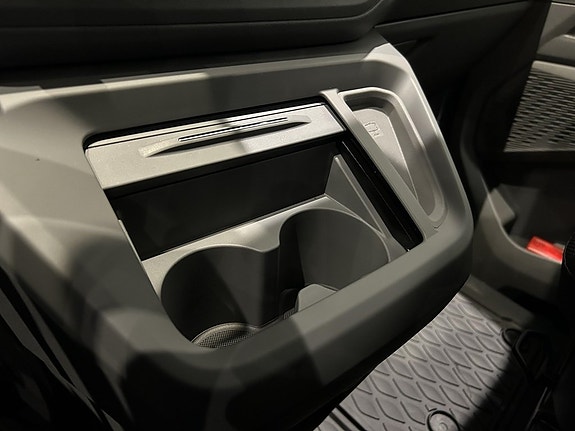 Volkswagen Transporter 13 of 13