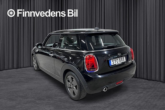 MINI Cooper 2 of 5