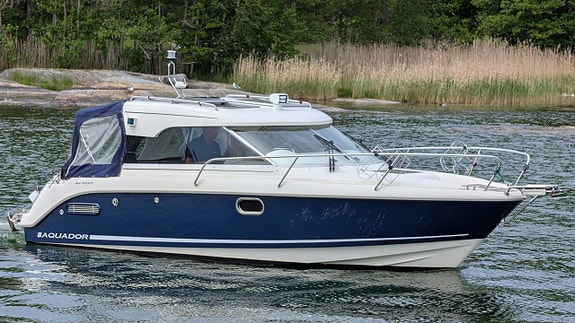 Aquador 23 HT -2002. Volvo Penta KAD32 Diesel. Bogpropeller!