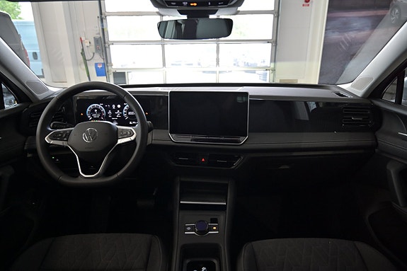 Volkswagen Tiguan 12 of 26