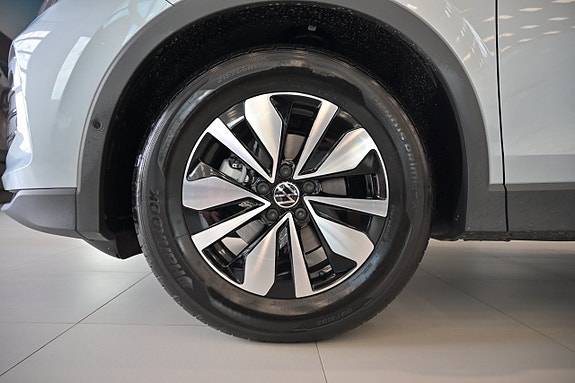 Volkswagen Tiguan 11 of 26