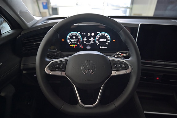 Volkswagen Tiguan 13 of 26