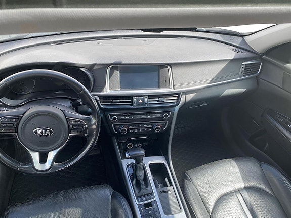 Kia Optima 8 of 14