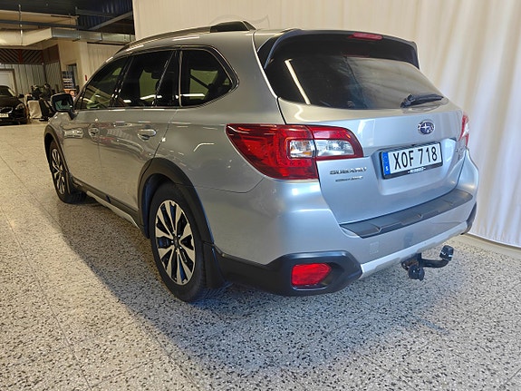 Subaru Outback 4 of 5