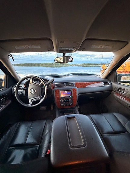 Chevrolet Silverado 2500 9 of 12