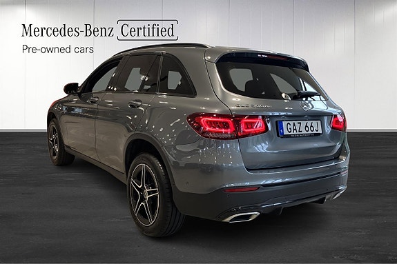 Mercedes-Benz GLC300 4 of 5