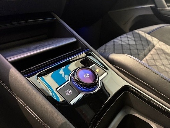 Volkswagen Tiguan 12 of 15
