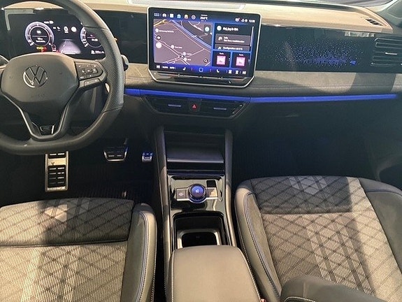 Volkswagen Tiguan 8 of 15