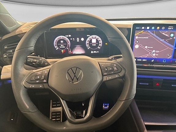 Volkswagen Tiguan 9 of 15