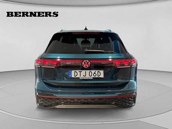 Volkswagen Tiguan 4 of 5