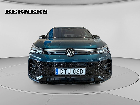 Volkswagen Tiguan 6 of 15