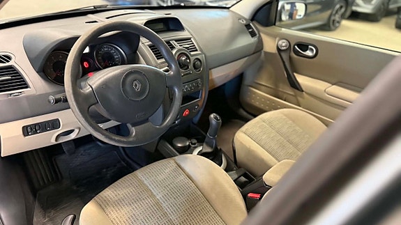 Renault Megane 9 of 15